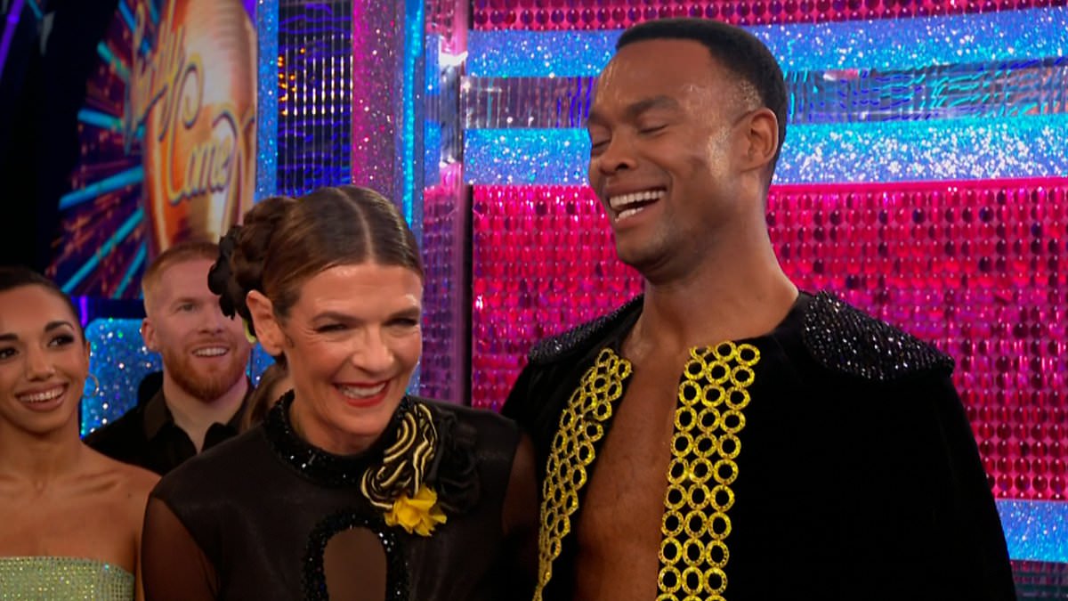 Strictly's Annabel Croft SPEECHLESS as she's awarded her first TEN