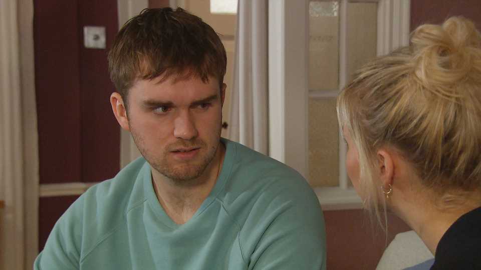 Tom King hiding shock secret about mum's death in Emmerdale | The Sun