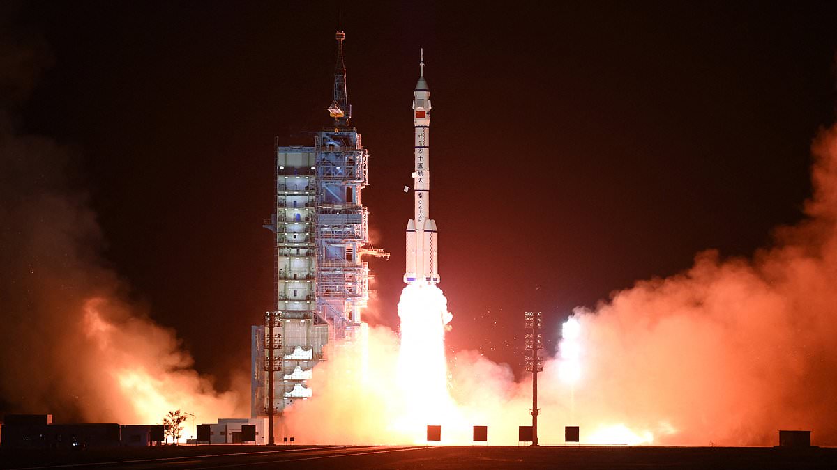 China launched covert spy plane into orbit as rival US craft hit delay