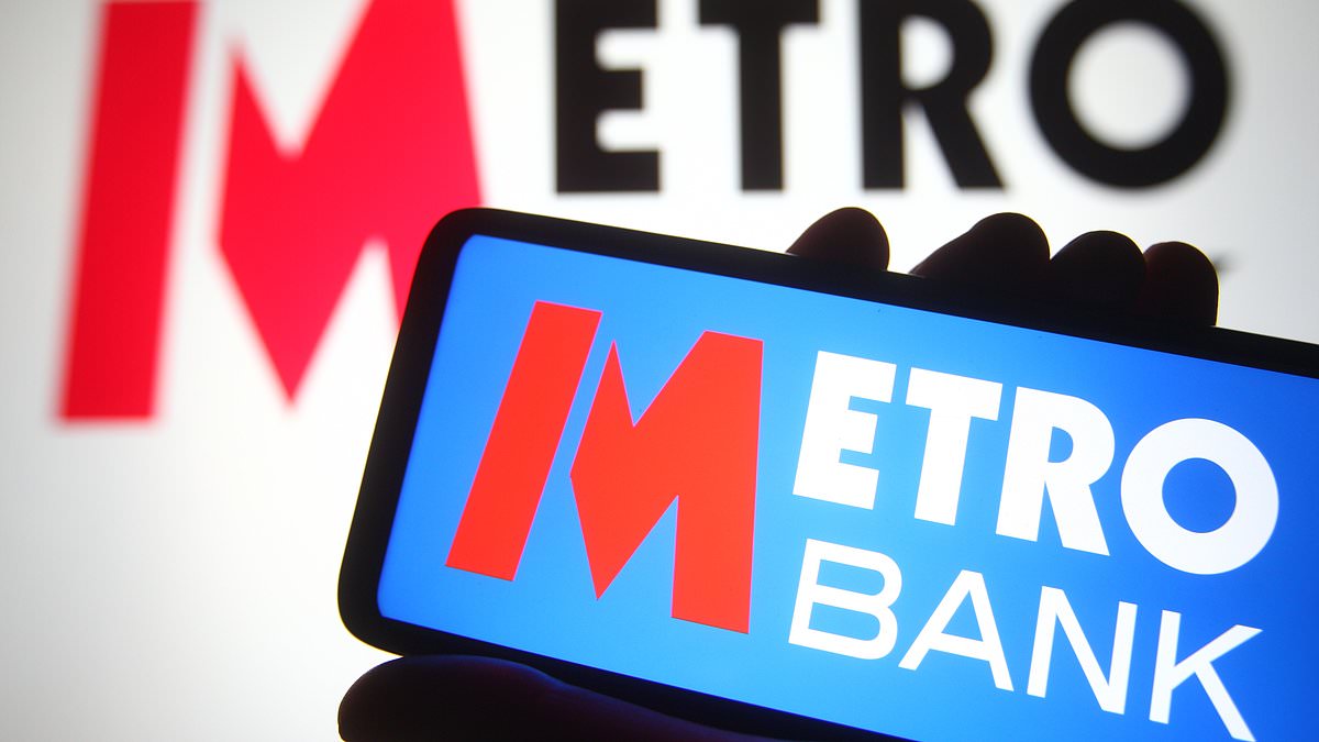 Metro Bank is DOWN: Banking app crashes for users across the UK